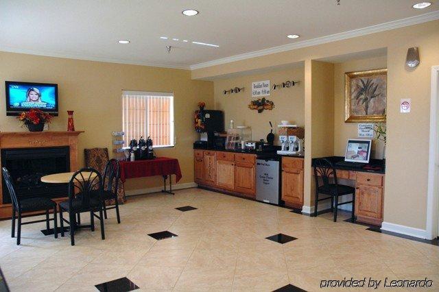 Econo Lodge Inn & Suites Bryant Restaurant bilde